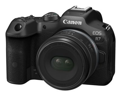 Canon_RF-S7.8MM_F4_STM_Dual_Lens_with_EOS_R7.jpg
