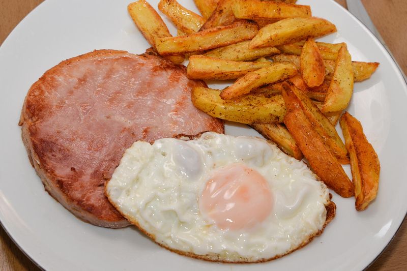 Ham, Egg and Chips