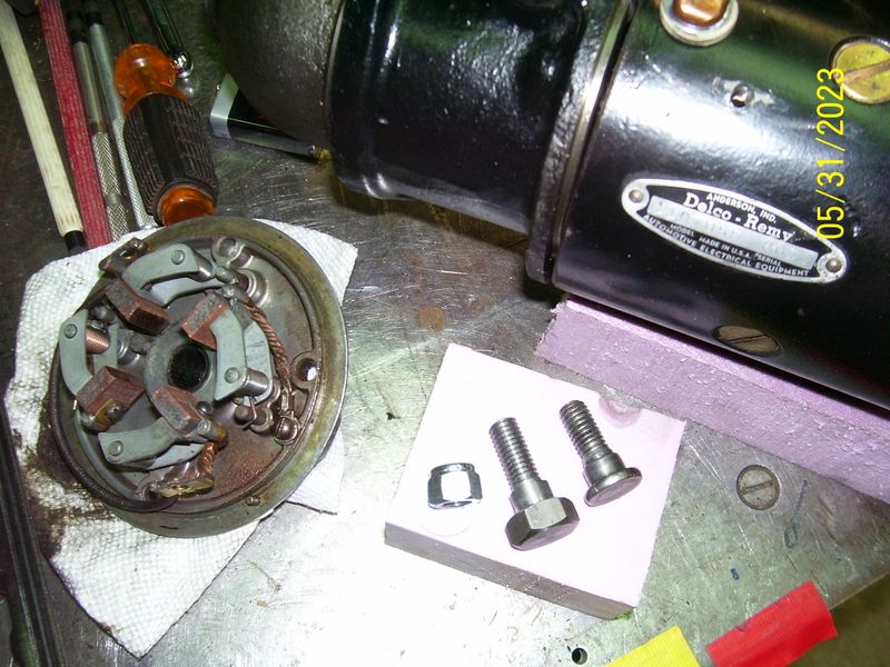 Old Blues starter 15k Replacement Pivot bolt 01.JPG