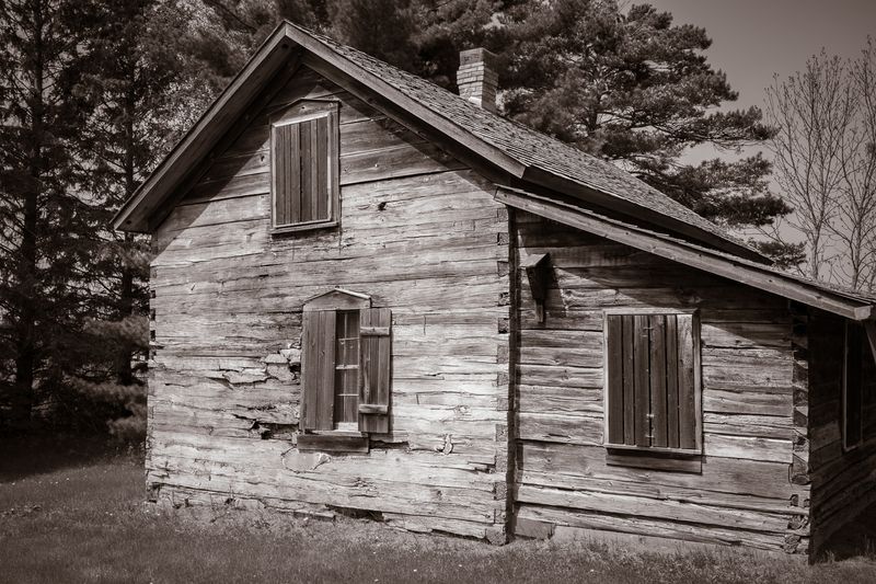 An Early Settlers Home