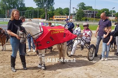 Minikoers 2. Twinkeltje met Nikki Obermeijer2.jpg