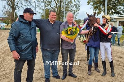 Koers 8. Mercedes Star6.jpg