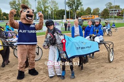 Minikoers 1. Noellyn Dassen met Merel 2.jpg