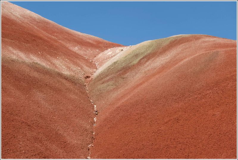 2024-Aug-869-PaintedHills.jpg