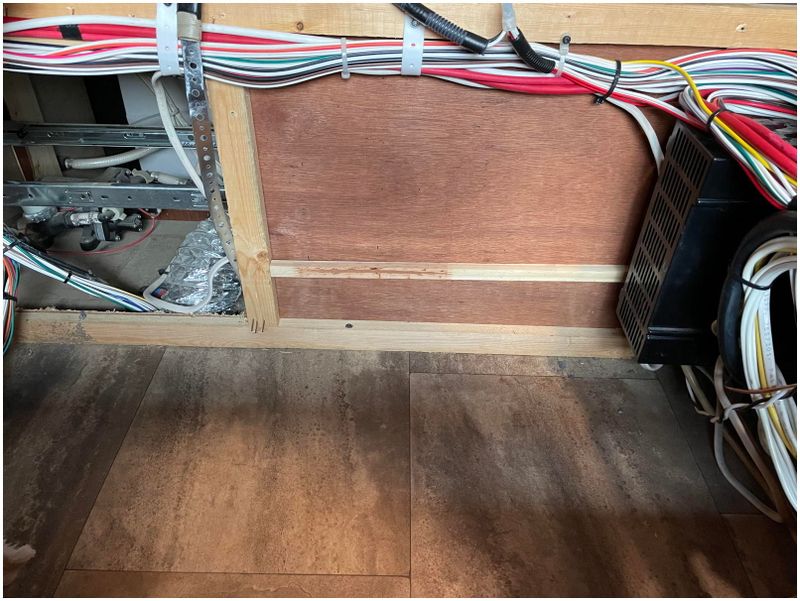 Improving routing to get the wiring out of the way and stabilized