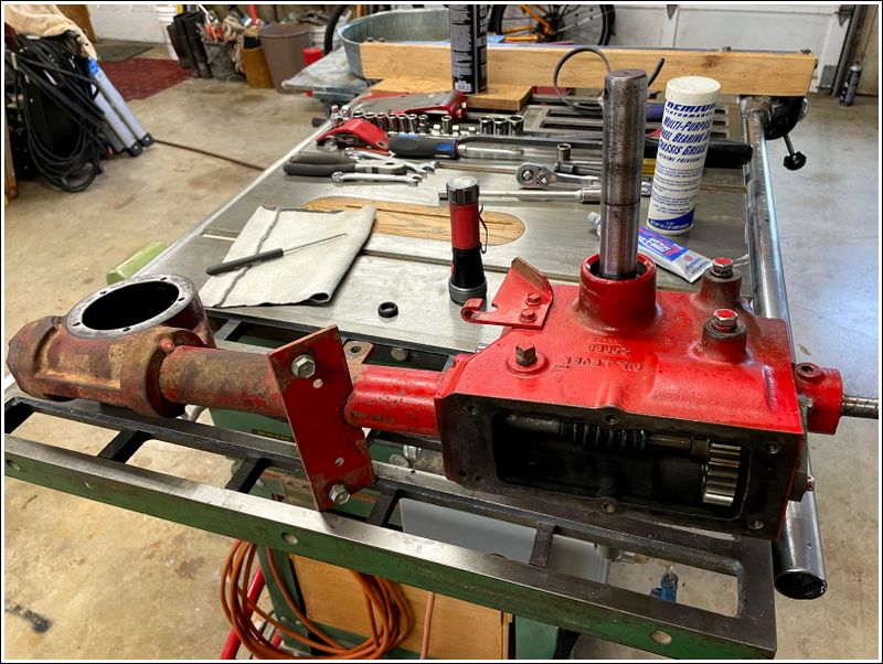 Tine gear/shaft removed, inspecting reamainder