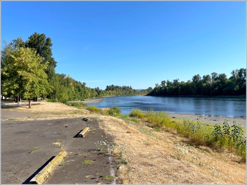 (2025-08-08) Floating the Willamette