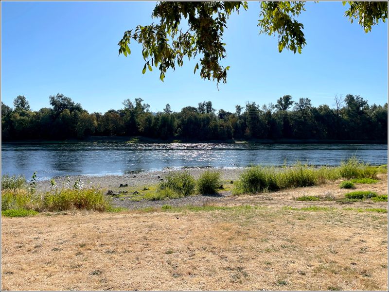 (2025-08-08) Floating the Willamette