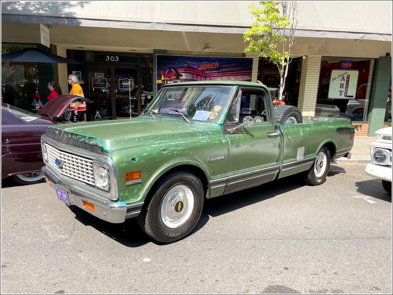 Cruising McMinnville Car Show - 2025