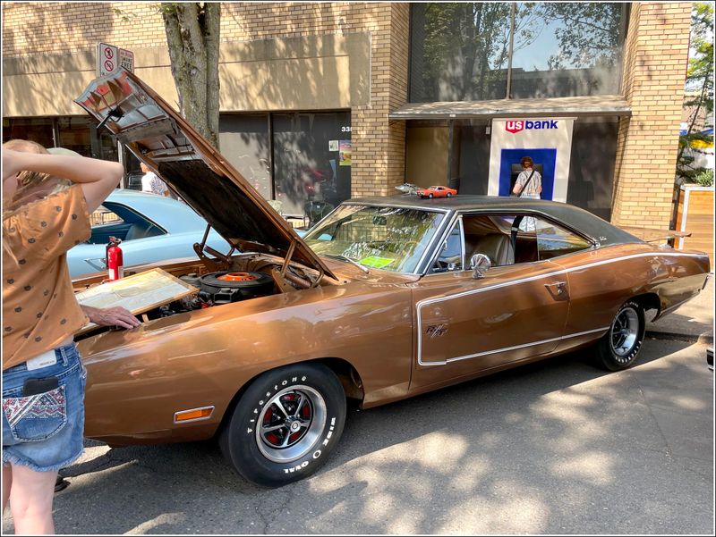 Cruising McMinnville Car Show - 2025