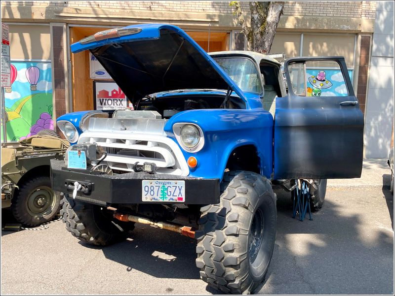 Cruising McMinnville Car Show - 2025