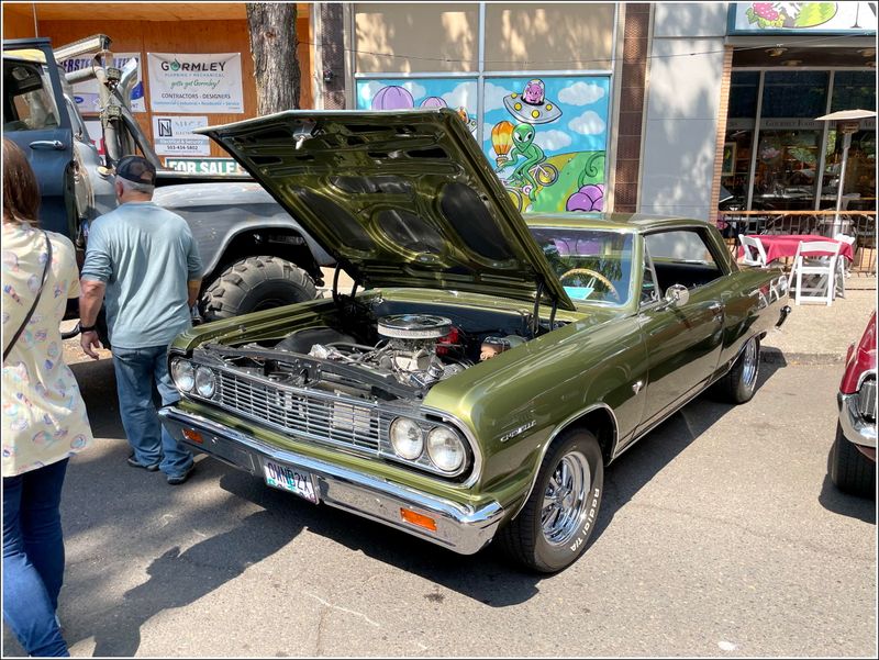 Cruising McMinnville Car Show - 2025
