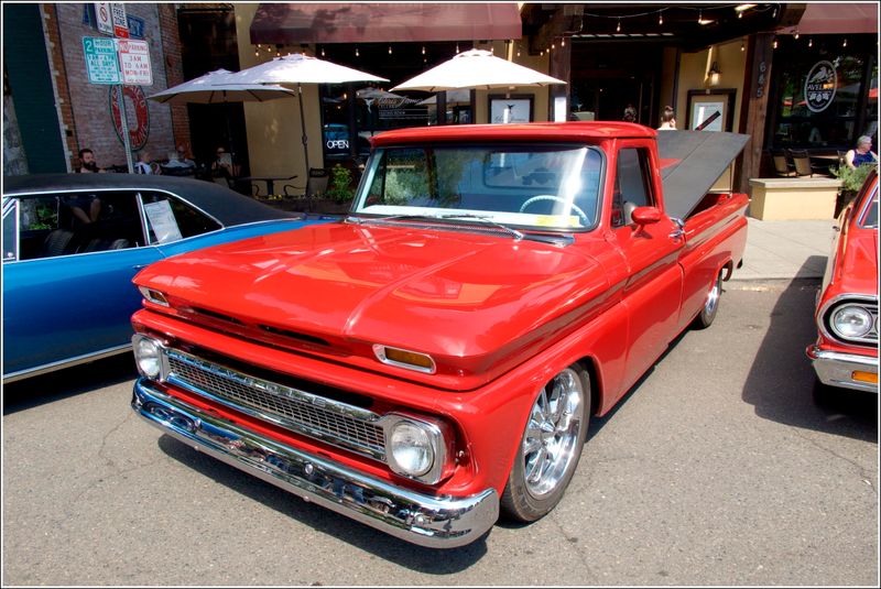 Cruising McMinnville Car Show - 2025