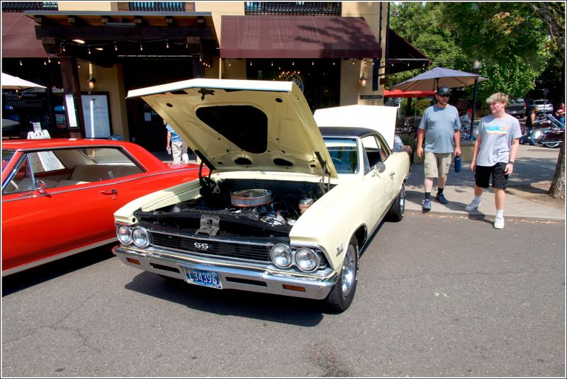 Cruising McMinnville Car Show - 2025