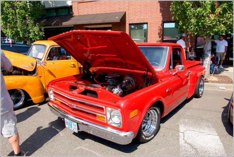 Cruising McMinnville Car Show - 2025
