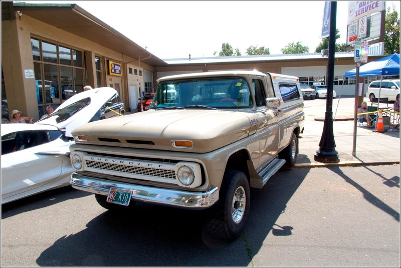 Cruising McMinnville Car Show - 2025