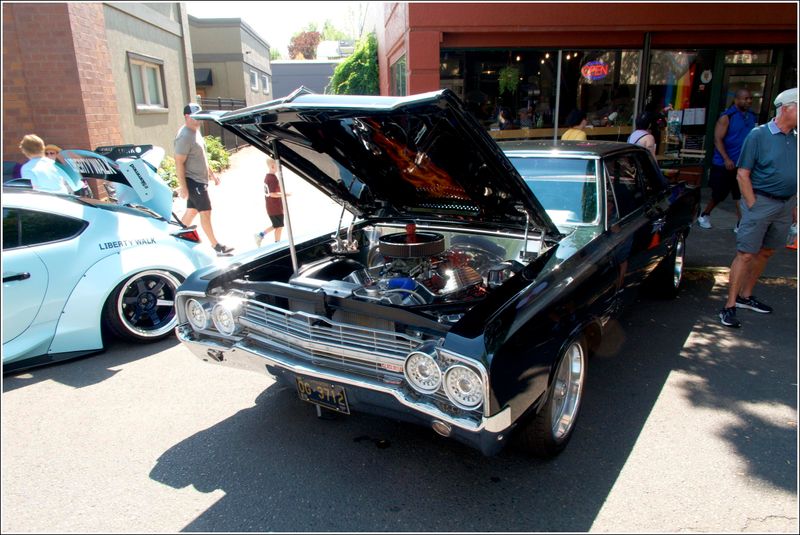 Cruising McMinnville Car Show - 2025