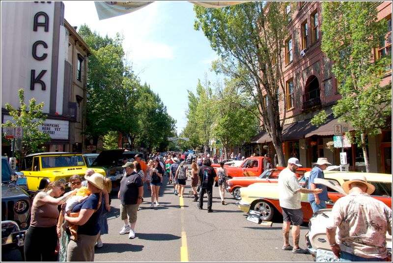 Cruising McMinnville Car Show - 2025