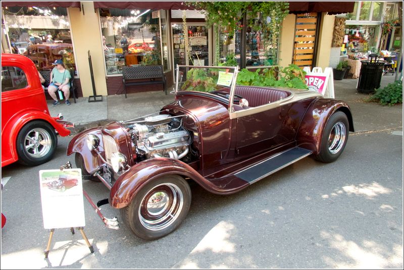 Cruising McMinnville Car Show - 2025