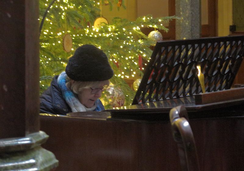 22-Clare-carols.jpg