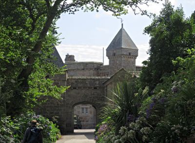 01 Entrance