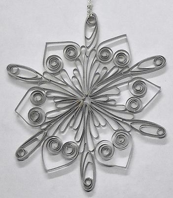 H grey comb snowflake 01