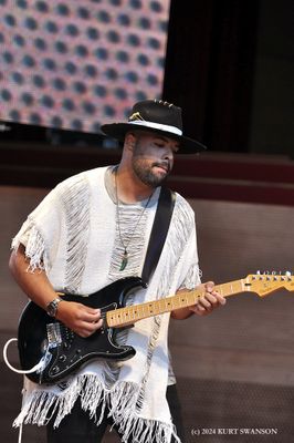 COREY HARRIS