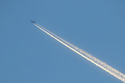 Creating Contrails