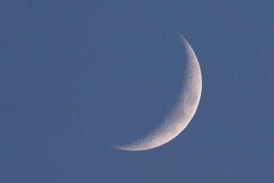 Daytime Crescent