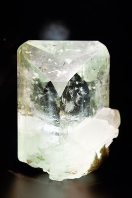 Raven crystal HMNS