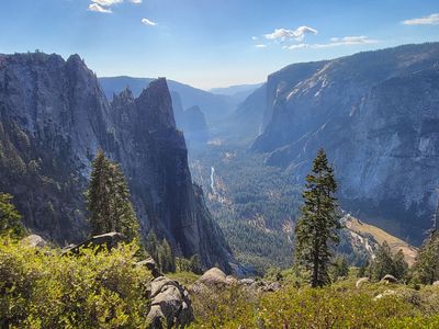 View west from Four Mile Trail, Cathedral Spire (L), El Capitan (R)