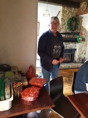 221210 Xmas coffee morning 10.jpg