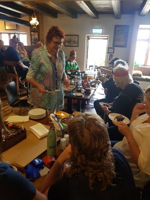 221210 Xmas coffee morning 19.jpg