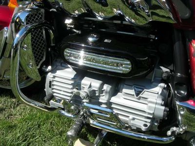 080914 The Ulysses Motorcycles in Detail 03.JPG