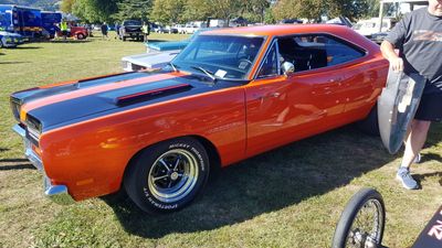 Vehicles on show 04.jpg