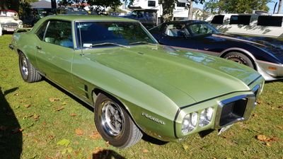 Vehicles on show 30.jpg