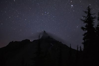 Delphinus over Mt. Thielsen