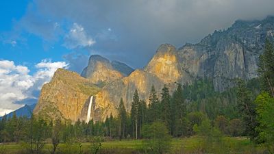 2019 Yosemite waterfall2.jpg