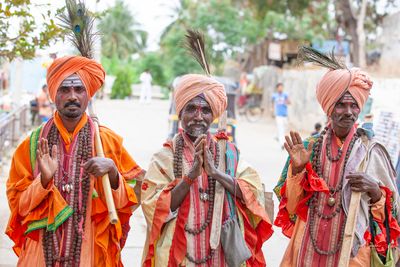 The holy(con)men of Hampi