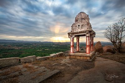 Hampi and the ruins of Vijaynagara