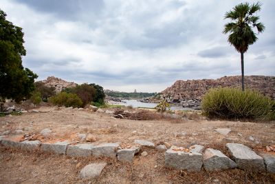 Hampi and around the ruins of Vijaynagara