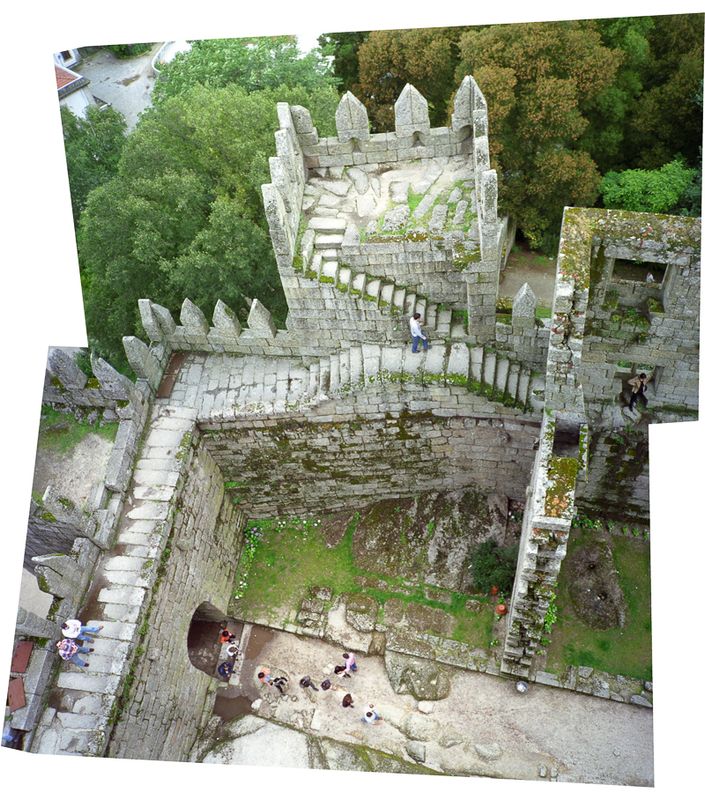 Guimaraes Castle.jpg
