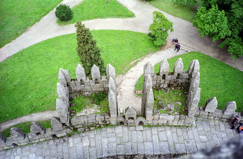 guimares004castle.jpg