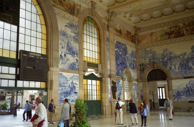 Oporto station 1.jpg