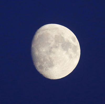 Maan - Moon