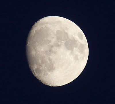 Maan - Moon