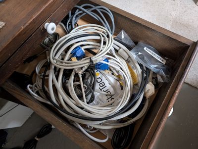more wires.jpg