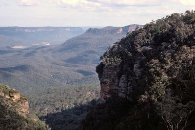 AUS017-Katoomba-1988-Dimage16bit-scan2023_edit.jpg