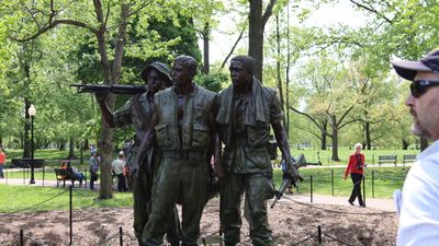 Statue at the Vietnam Memorial