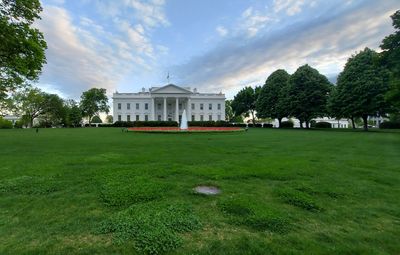 White House in late afternoon 